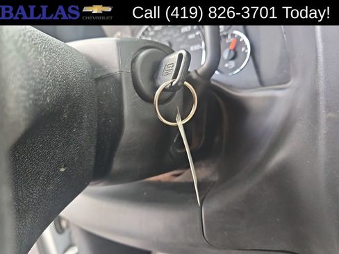 Used 2015 GMC Savana 2500 RWD image 16