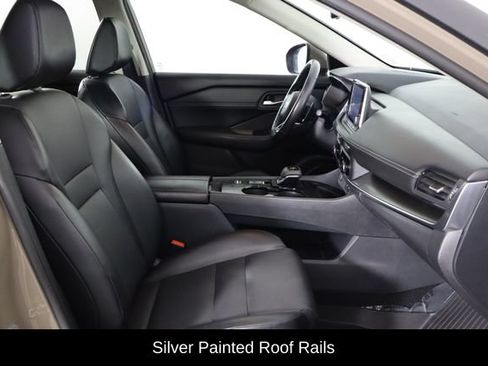 Used 2024 Nissan Rogue SV w/ SV Premium Package FWD image 18