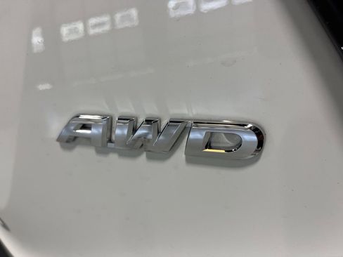 Used 2018 Honda HR-V EX image 9