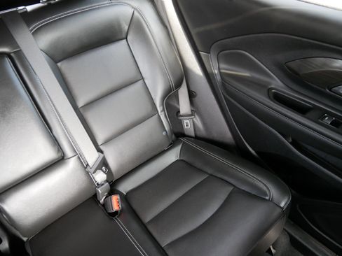 Used 2023 GMC Terrain SLT AWD/4WD image 14