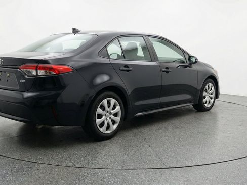 Used 2025 Toyota Corolla LE FWD image 9