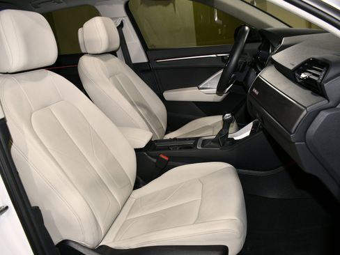 Used 2021 Audi Q3 2.0T Premium Plus w/ Premium Plus Package image 8