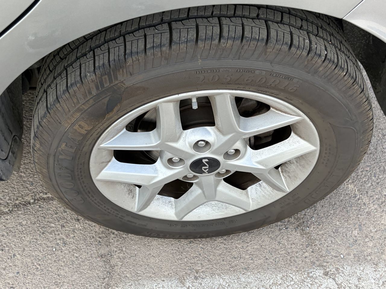 Certified 2025 Kia Soul LX w/ LX Technology Package FWD image 7