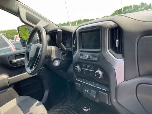 Used 2022 Chevrolet Silverado 2500 Custom w/ Custom Value Package AWD/4WD image 10