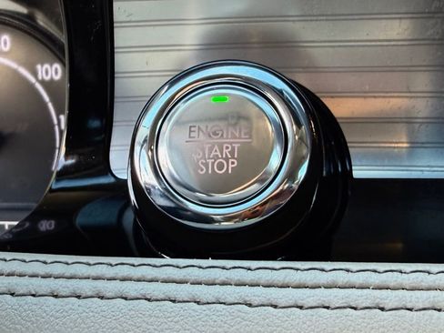 Used 2022 Lincoln Corsair FWD image 23