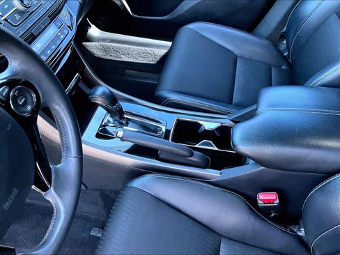 Used 2016 Honda Accord Sport image 19