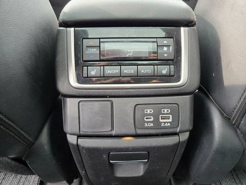 Used 2023 Subaru Ascent Limited w/ Technology Package AWD/4WD image 16