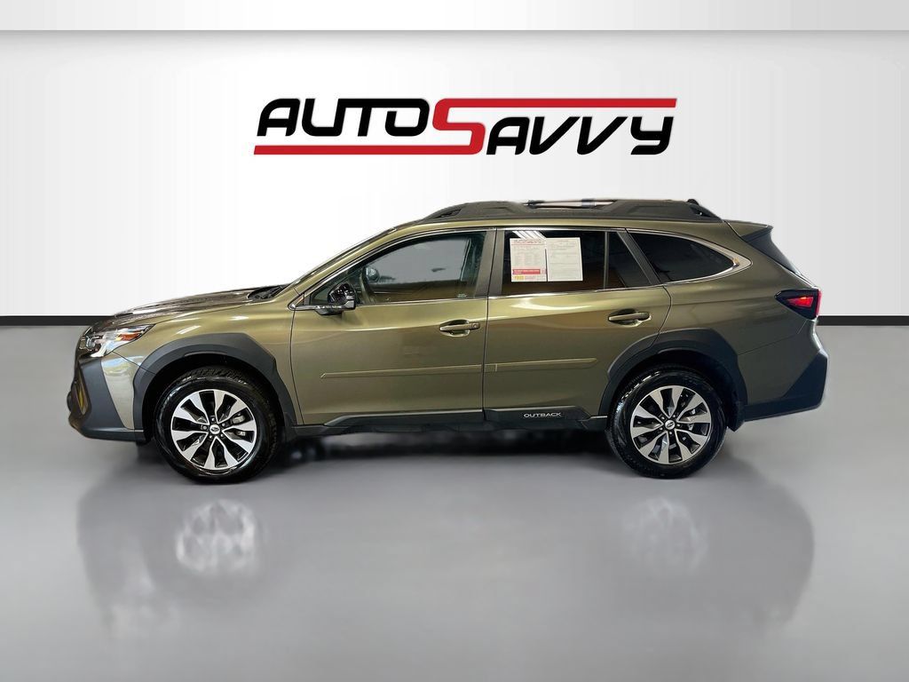 Used 2025 Subaru Outback Limited AWD/4WD image 4