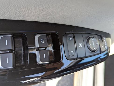 Used 2021 Kia Sportage SX image 15