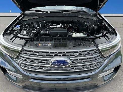 Used 2023 Ford Explorer XLT w/ Equipment Group 202A image 29
