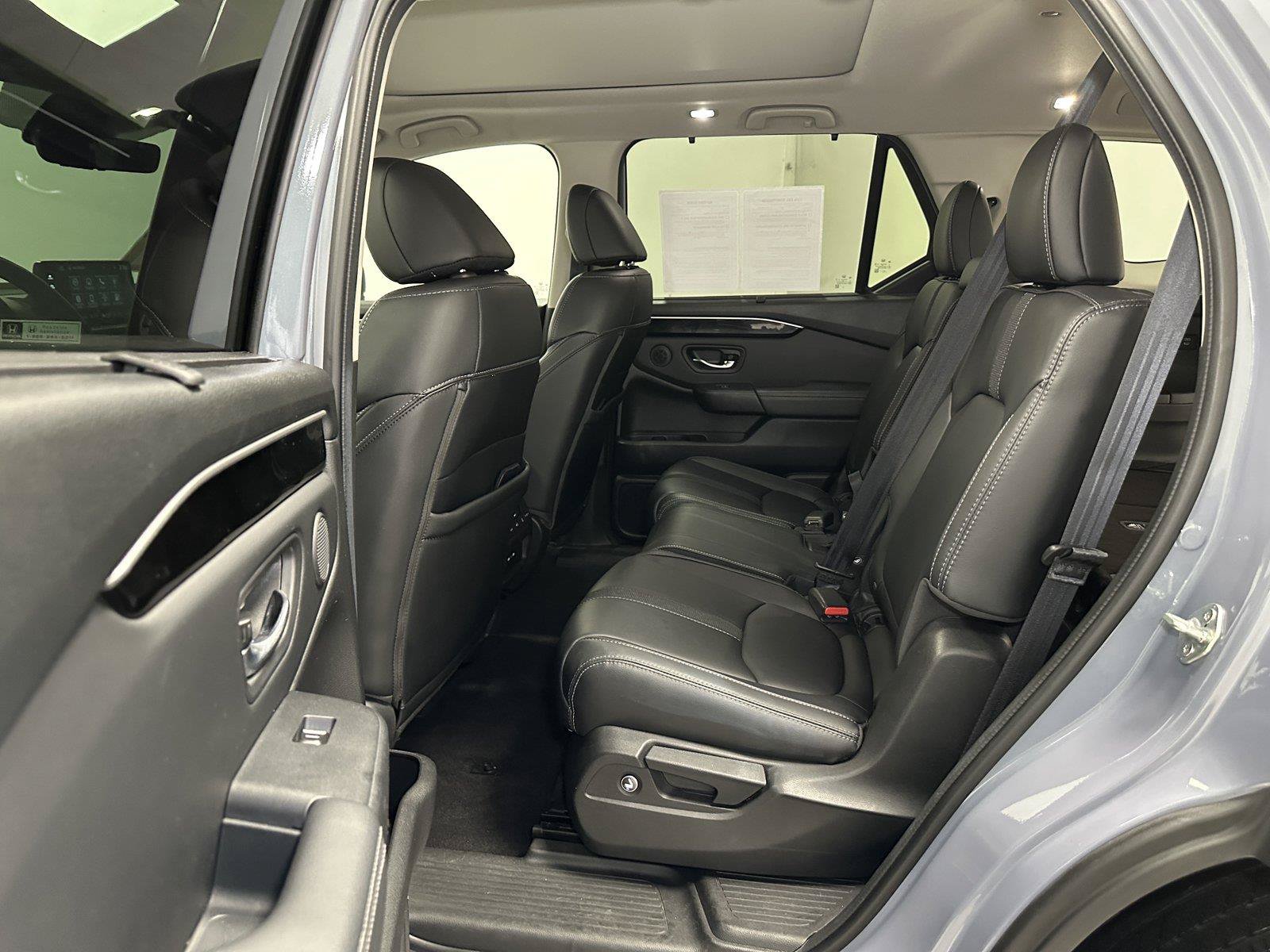 Certified 2024 Honda Pilot Touring image 32