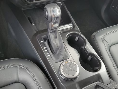 New 2026 Ford Bronco Outer Banks AWD/4WD image 32