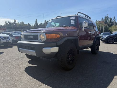 Used 2011 Toyota FJ Cruiser 4WD w/ Convenience Pkg image 1