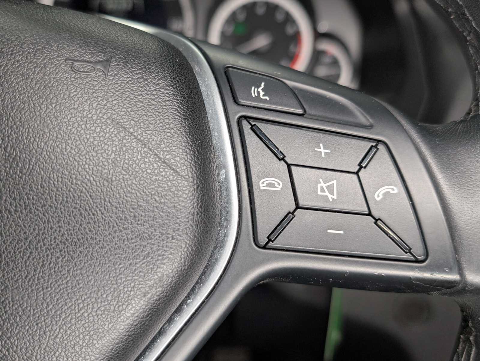 Used 2013 Mercedes-Benz E 350 Cabriolet image 36