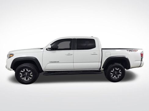 Used 2023 Toyota Tacoma TRD Off-Road w/ Technology Package AWD/4WD image 4