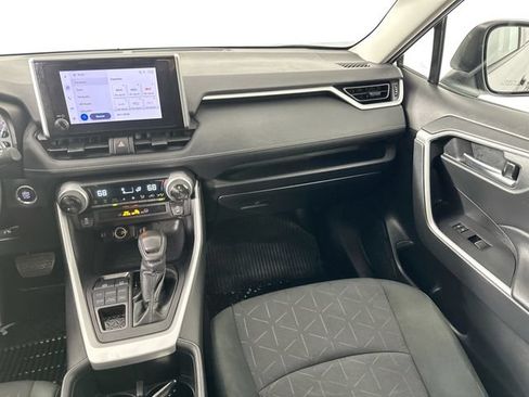 Used 2024 Toyota RAV4 XLE AWD/4WD image 24