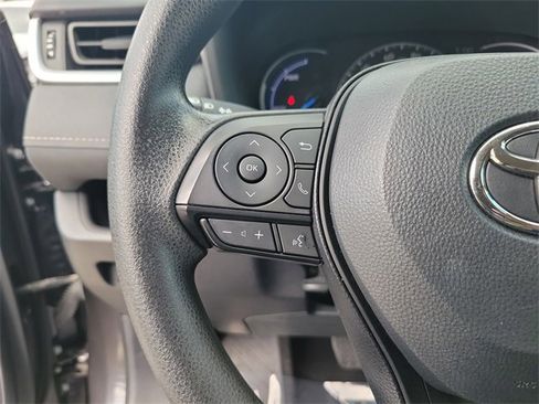 Used 2024 Toyota RAV4 LE image 17