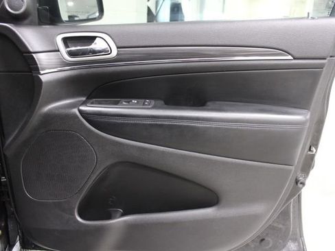 Used 2022 Jeep Grand Cherokee Limited w/ Trailer Tow Group IV image 26