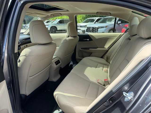 Used 2017 Honda Accord EX-L image 13