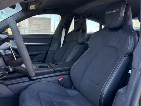 New 2025 Porsche Taycan Turbo GT image 5