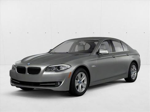 Used 2012 BMW 528i Sedan RWD image 1