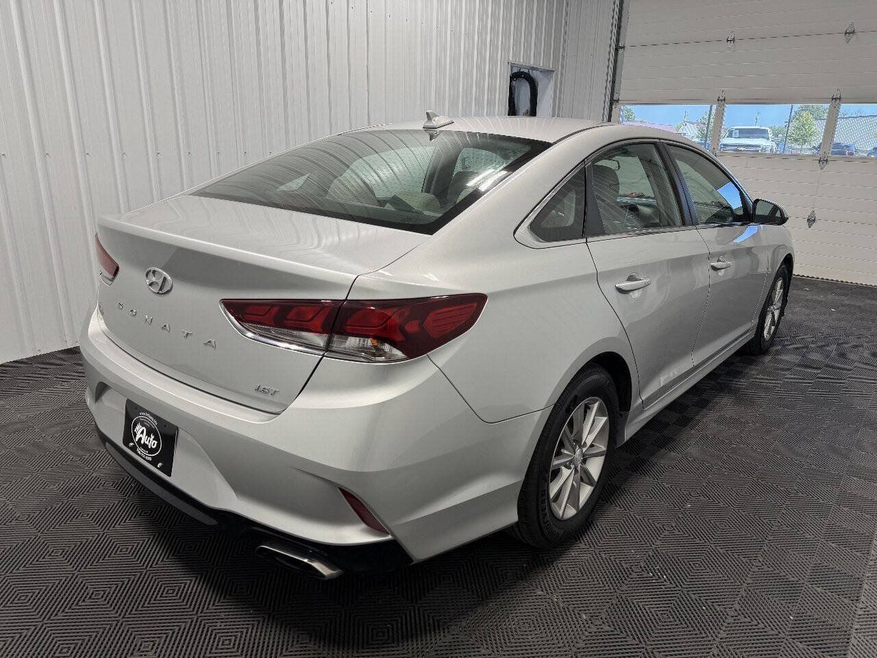 Used 2018 Hyundai Sonata ECO FWD image 4