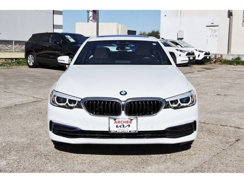Used 2020 BMW 530i w/ Convenience Package image 2