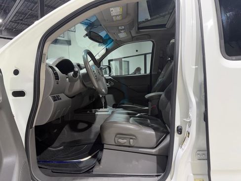 Used 2019 Nissan Frontier SL RWD image 21