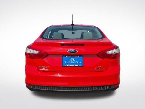 Used 2014 Ford Focus SE FWD image 6