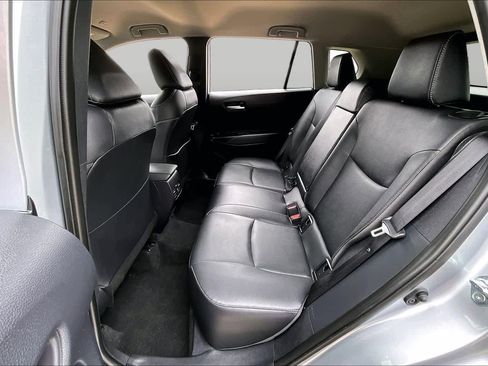 Used 2026 Toyota Corolla Cross XLE FWD image 19