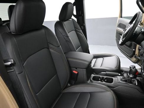 New 2026 Jeep Gladiator Sport AWD/4WD image 18