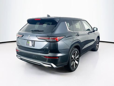 Used 2025 Mitsubishi Outlander SE FWD image 9