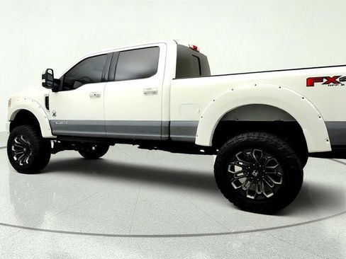 Used 2022 Ford F250 Lariat w/ Lariat Ultimate Package AWD/4WD image 7