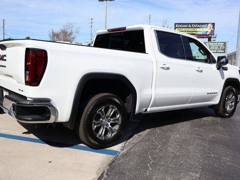 New 2026 GMC Sierra 1500 SLE image 6