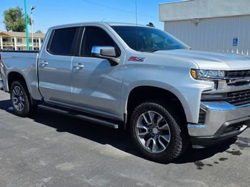 Used 2022 Chevrolet Silverado 1500 LT AWD/4WD image 1