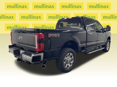 New 2026 Ford F250 Lariat w/ Chrome Package image 3