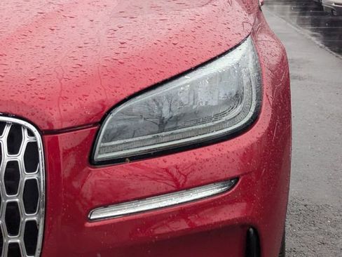 New 2026 Lincoln Corsair Premiere image 8