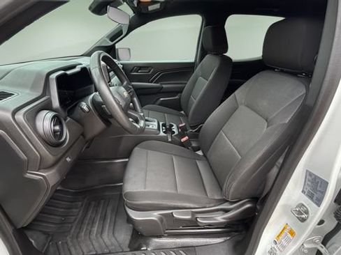 Used 2023 Chevrolet Colorado W/T RWD image 18