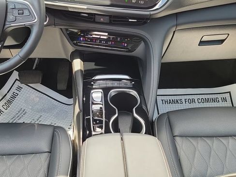 Used 2023 Buick Envision Avenir FWD image 18