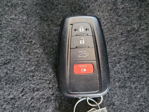 Used 2023 Toyota RAV4 XLE w/ Convenience Package FWD image 28