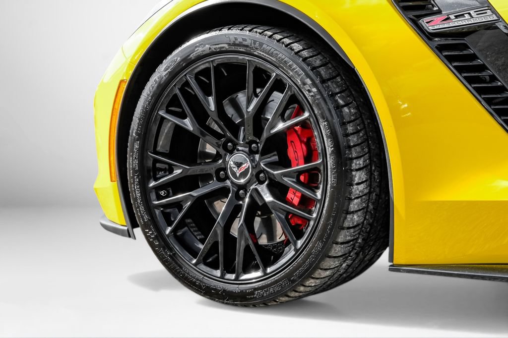 Used 2015 Chevrolet Corvette Z06 w/ 2LZ Preferred Equipment Group RWD image 62