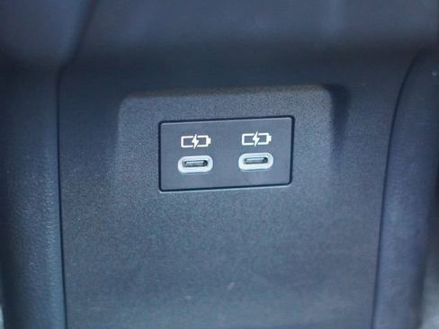 Used 2024 Toyota Prius LE image 28