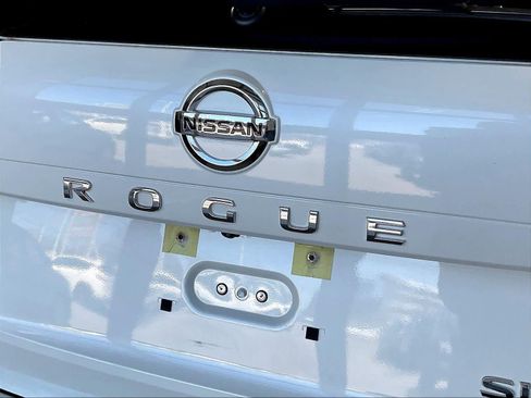 Used 2021 Nissan Rogue SL w/ Premium Package AWD/4WD image 29