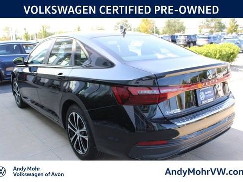 Used 2026 Volkswagen Jetta Sport FWD image 4