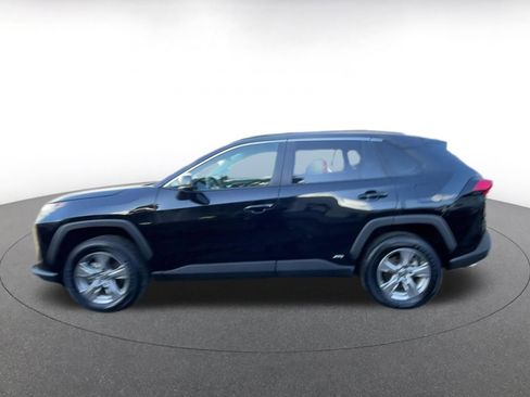 Used 2025 Toyota RAV4 LE image 9