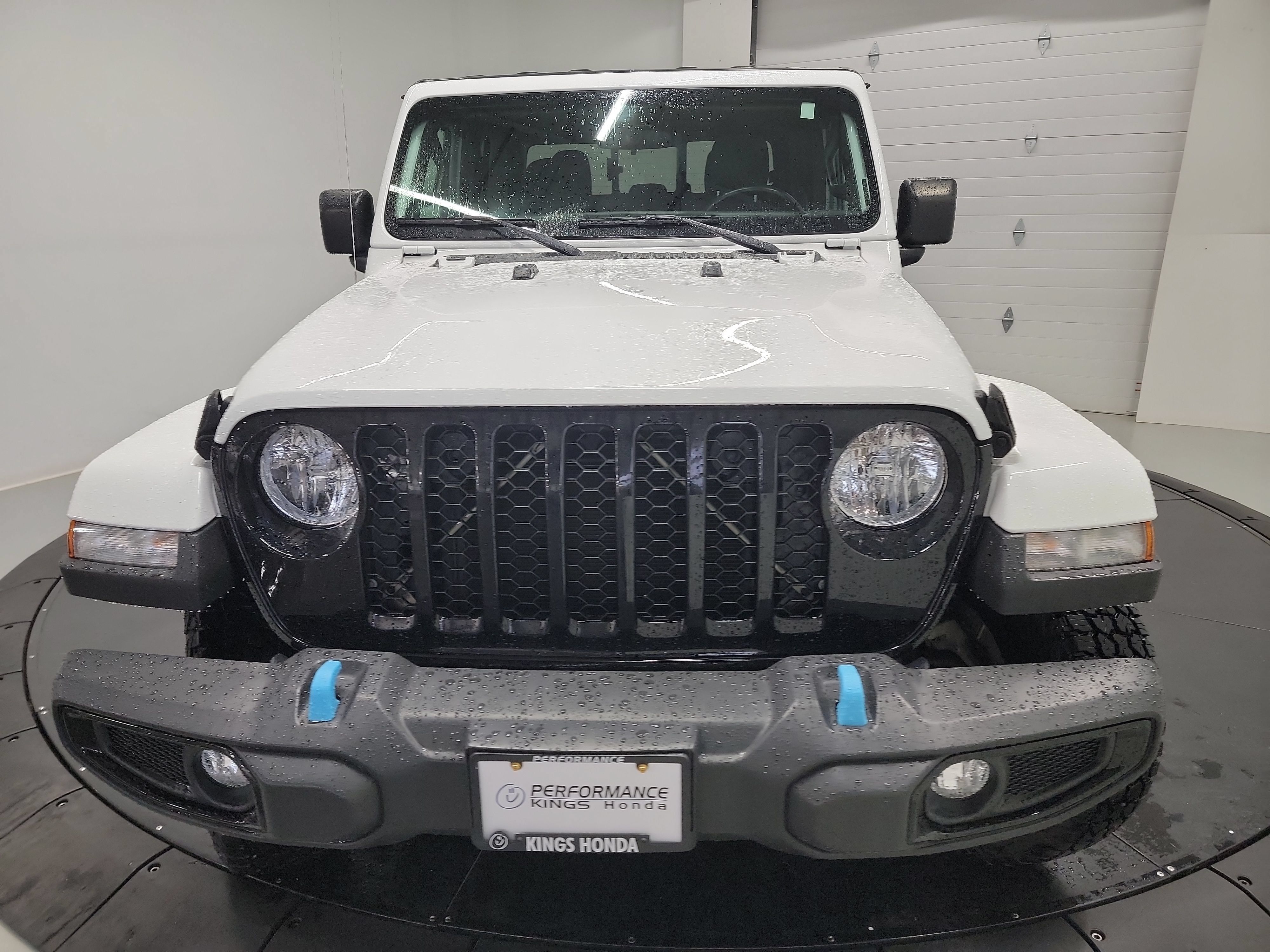 Used 2022 Jeep Gladiator Sport AWD/4WD image 2