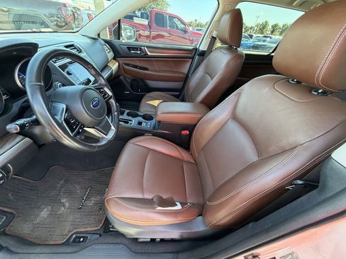 Used 2019 Subaru Outback 2.5i Touring w/ Popular Package #3A AWD/4WD image 19