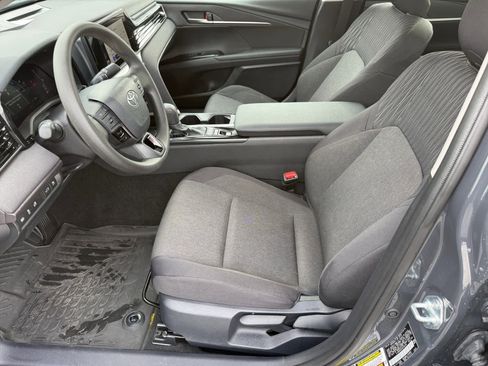 Used 2025 Toyota Camry LE FWD image 10