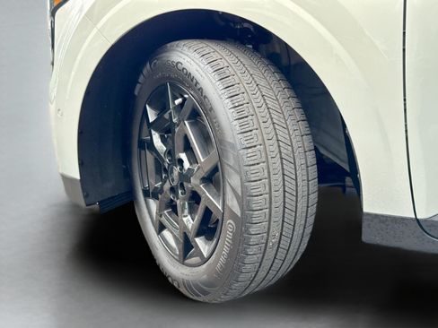 Used 2025 Kia Carnival SX Prestige FWD image 34