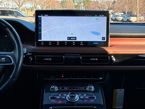 Certified 2023 Lincoln Nautilus Reserve image 20